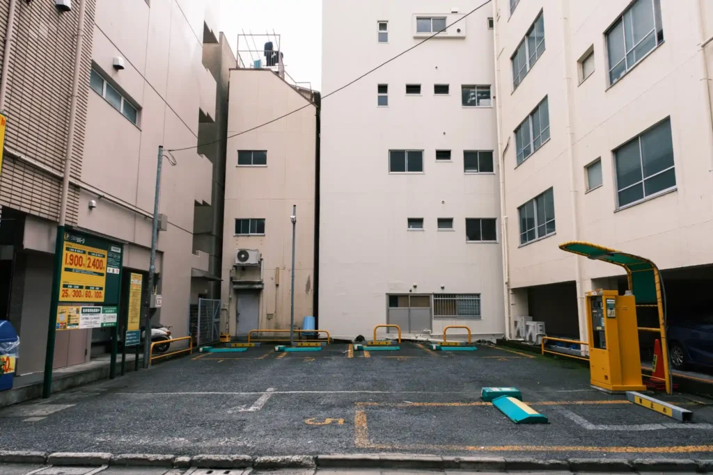 Car Parking in Japan space